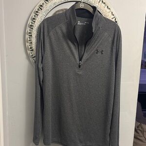 Under Armour Boys Gray Performance quarters zip Pullover size SM/P/CH